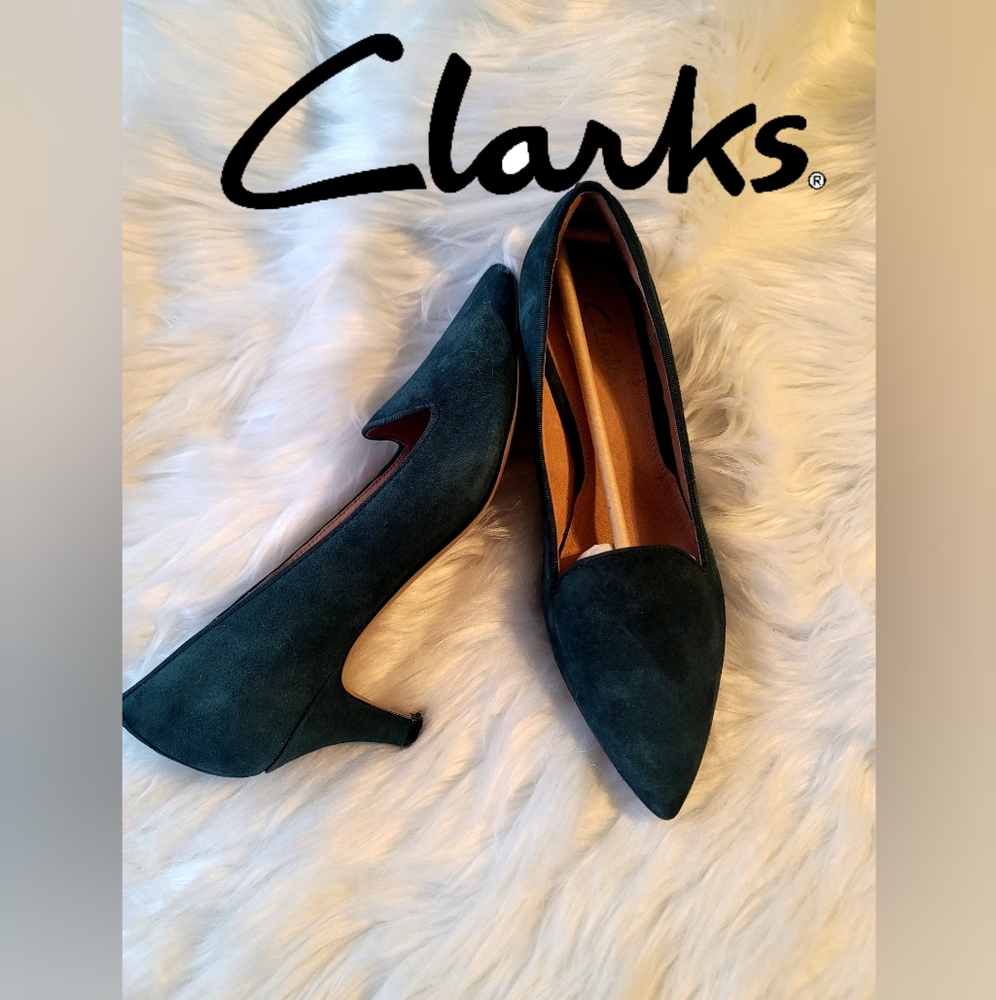 Clarks kitten heels